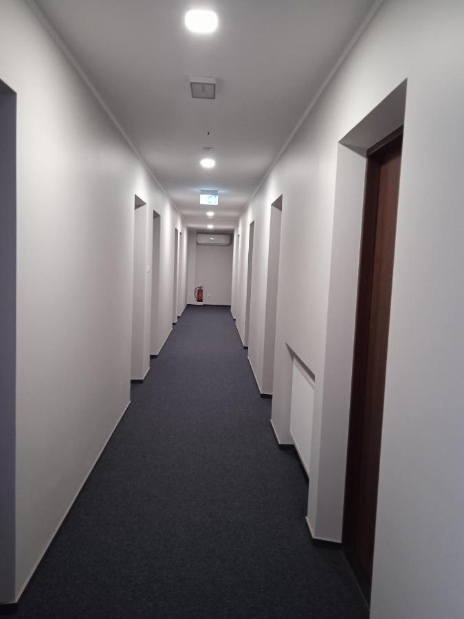 Astral Aparthotel Raszyn Bagian luar foto