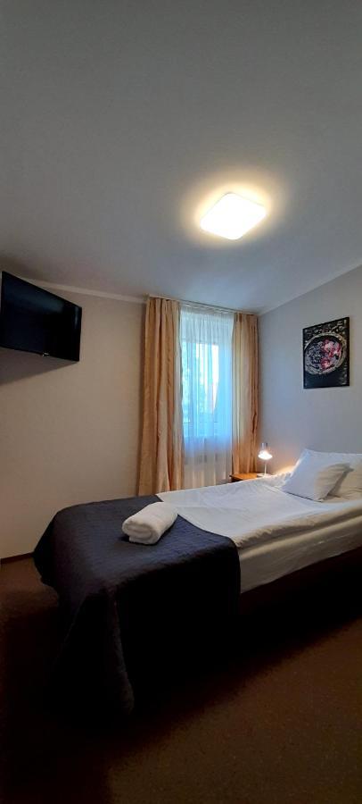 Astral Aparthotel Raszyn Bagian luar foto
