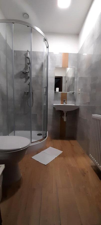 Astral Aparthotel Raszyn Bagian luar foto
