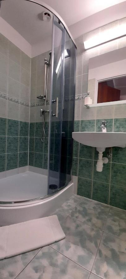 Astral Aparthotel Raszyn Bagian luar foto
